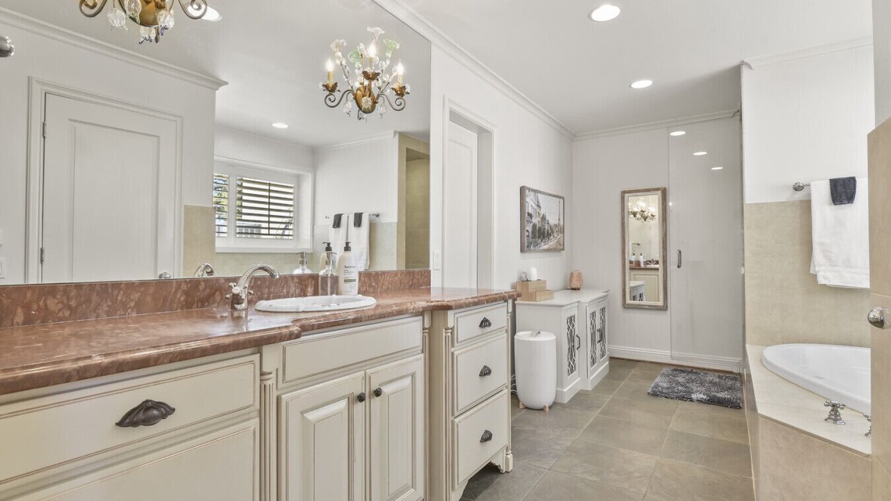 Photo of Bathroom in Divide