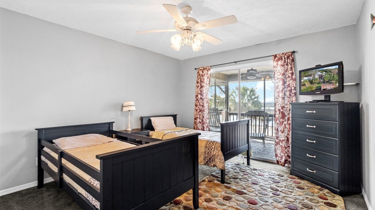 Photo of Bedroom in Old Homosassa