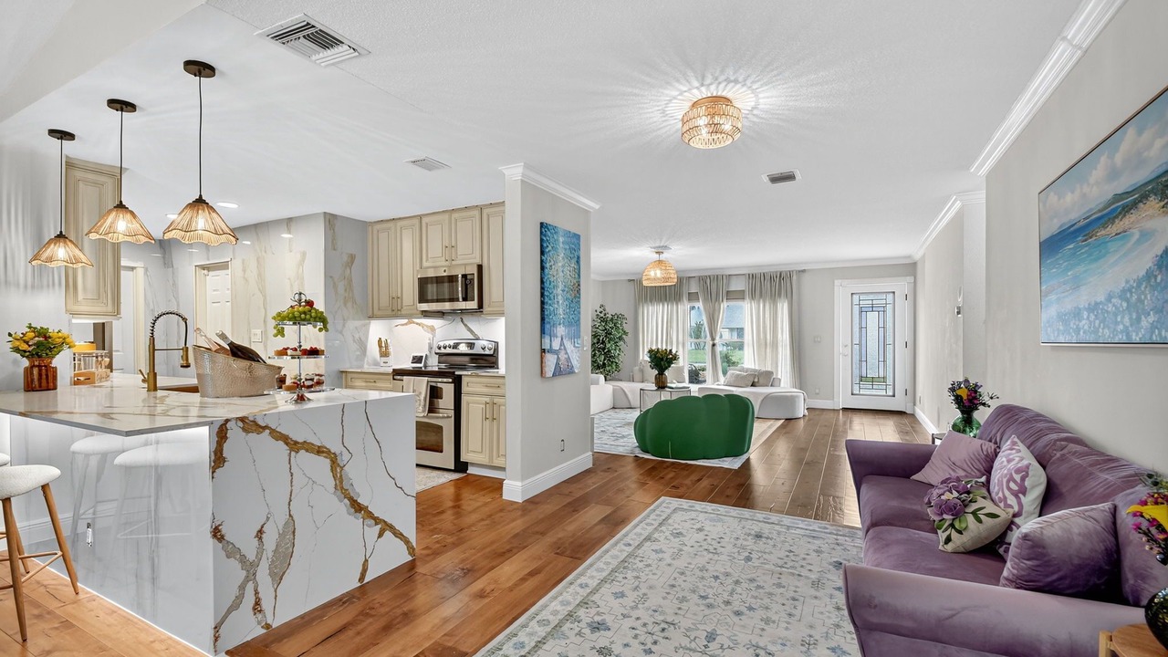 Photo of Livingroom in Tropic Palms