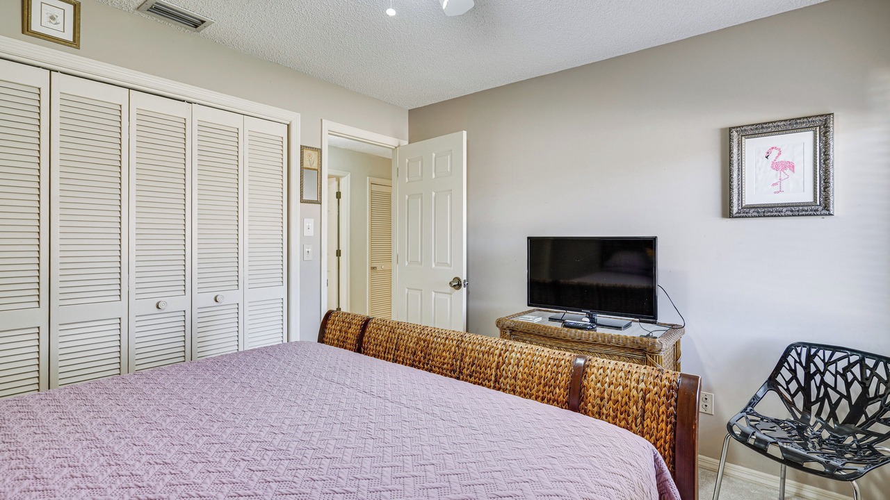 Photo of Bedroom in Eight Lakes