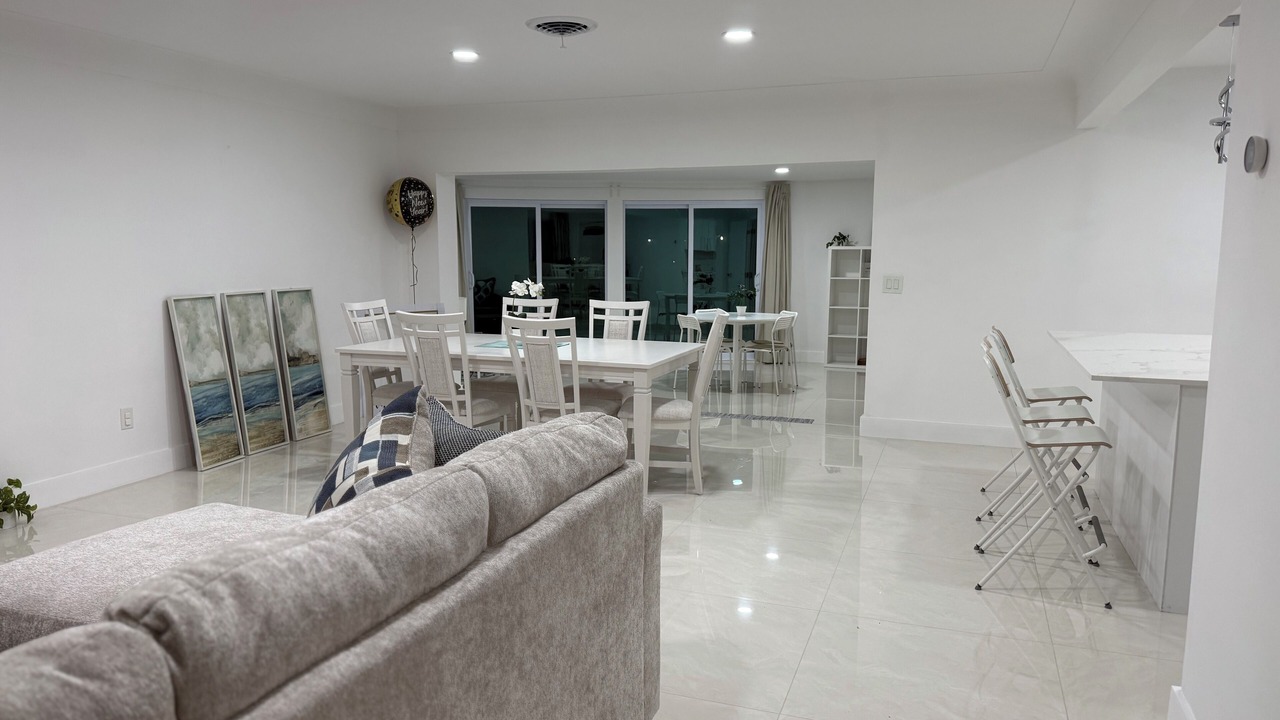 Photo of Livingroom in Garden Isles