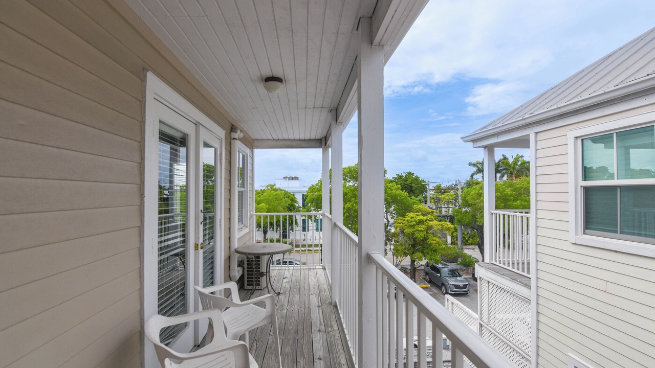 Photo of Outdoor in Uptown - Upper Duval