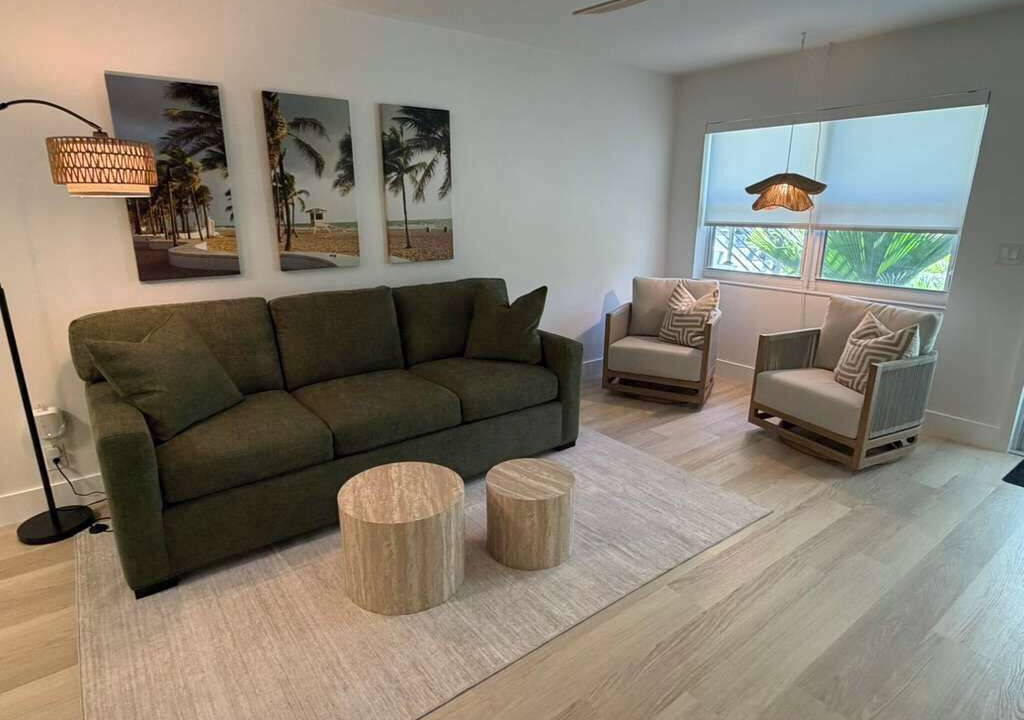 Photo of Livingroom in Coral Ridge