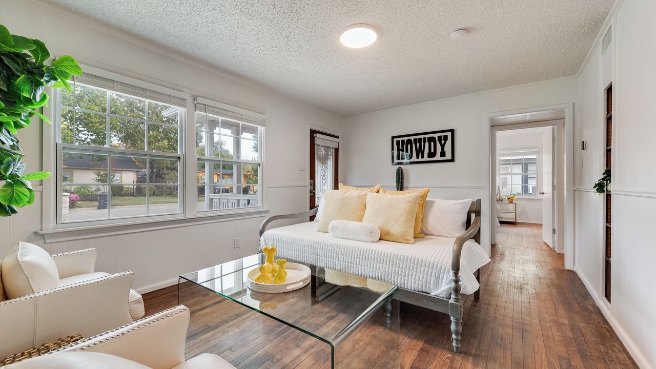 Photo of Bedroom in Central Arlington