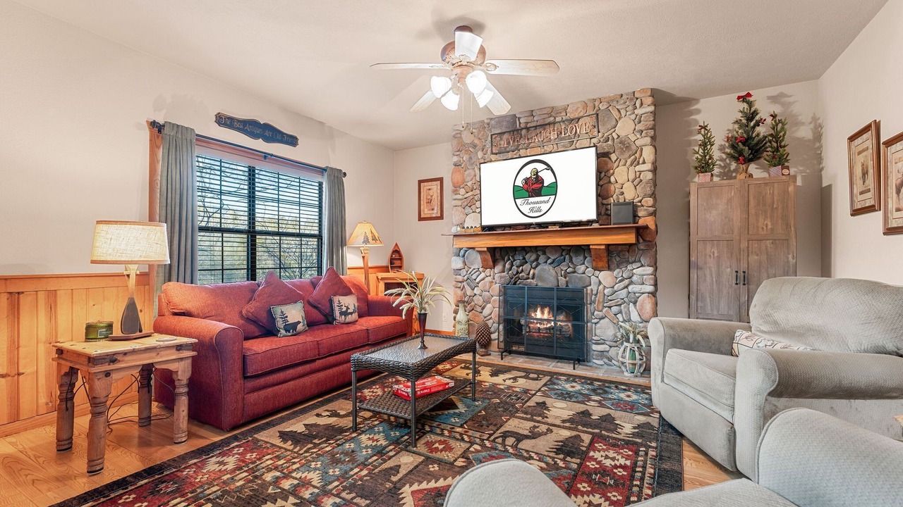 Photo of Livingroom in Branson Theater District