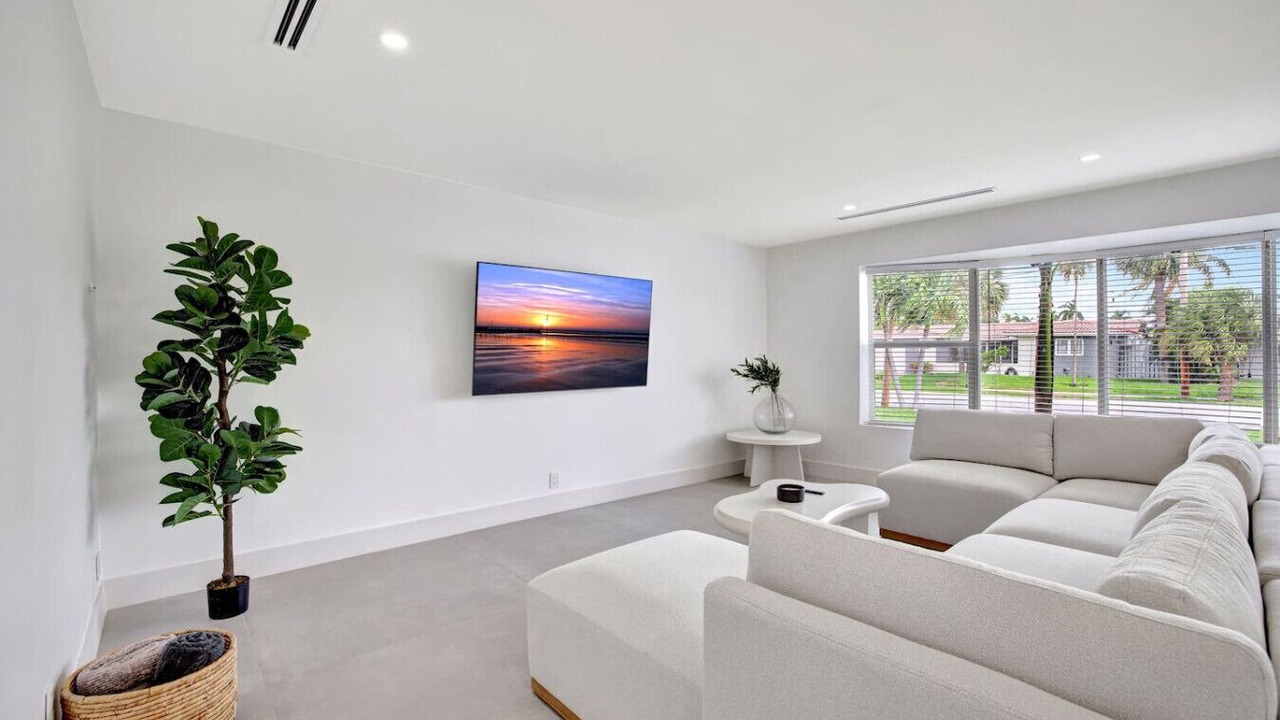 Photo of Livingroom in Coral Ridge Isles