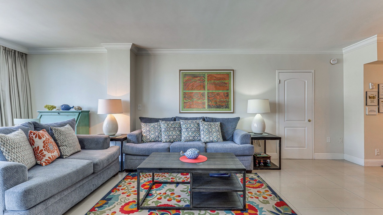 Photo of Livingroom in Galt Mile