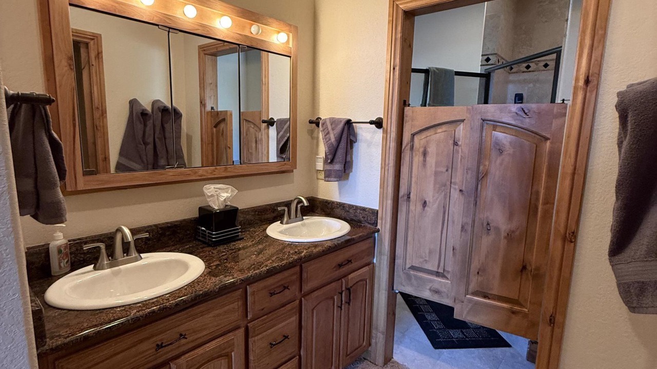 Photo of Bathroom in Park County
