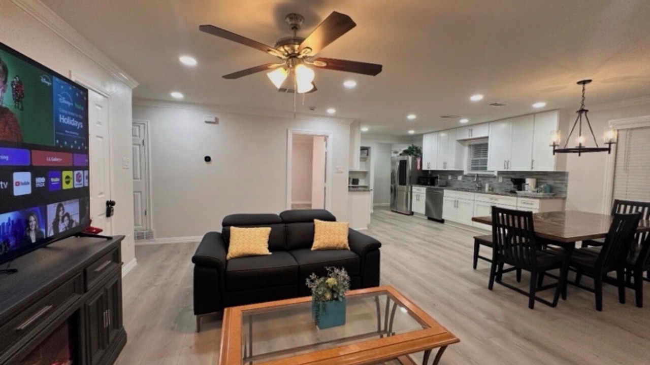 Photo of Livingroom in South Arlington