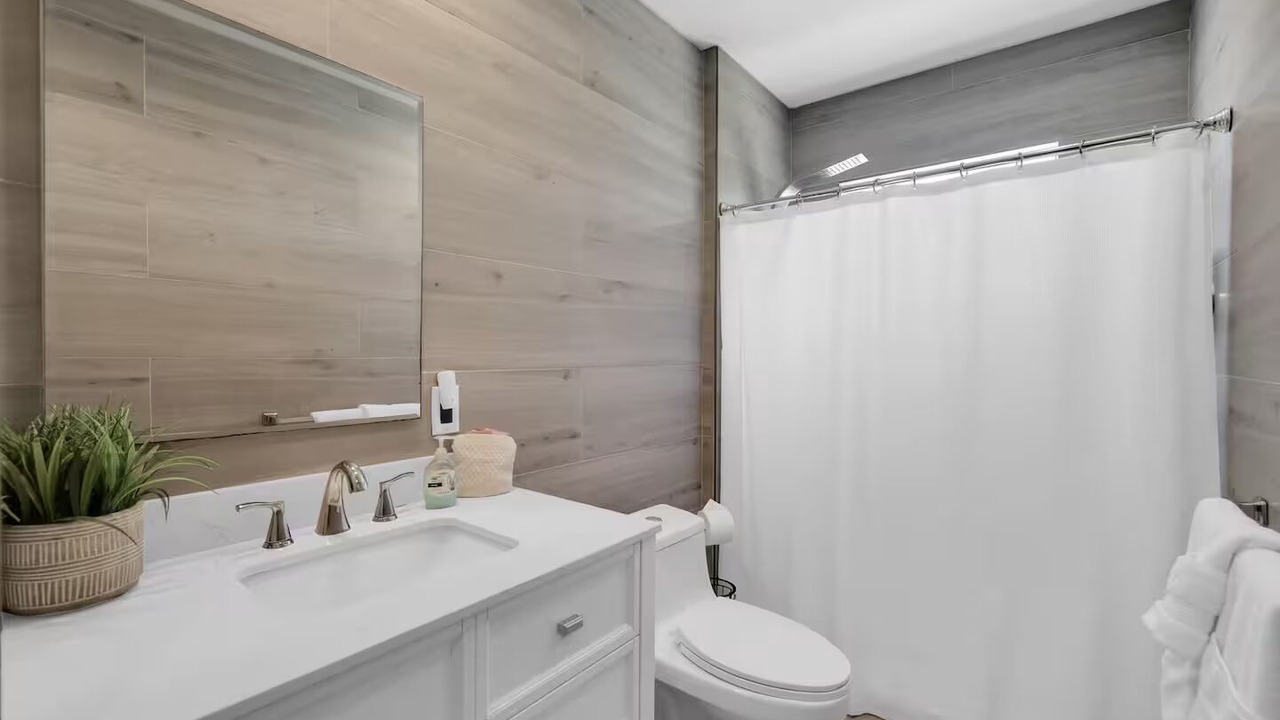 Photo of Bathroom in The Cove