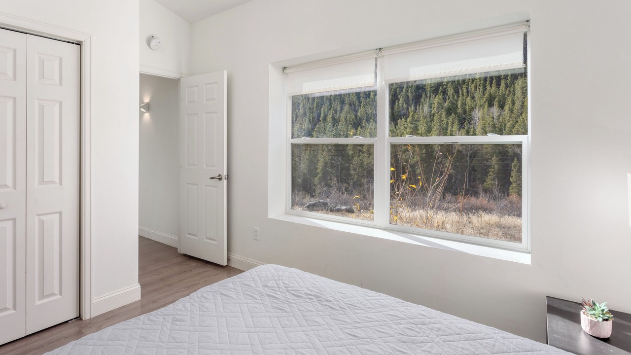 Photo of Bedroom in Whitepine