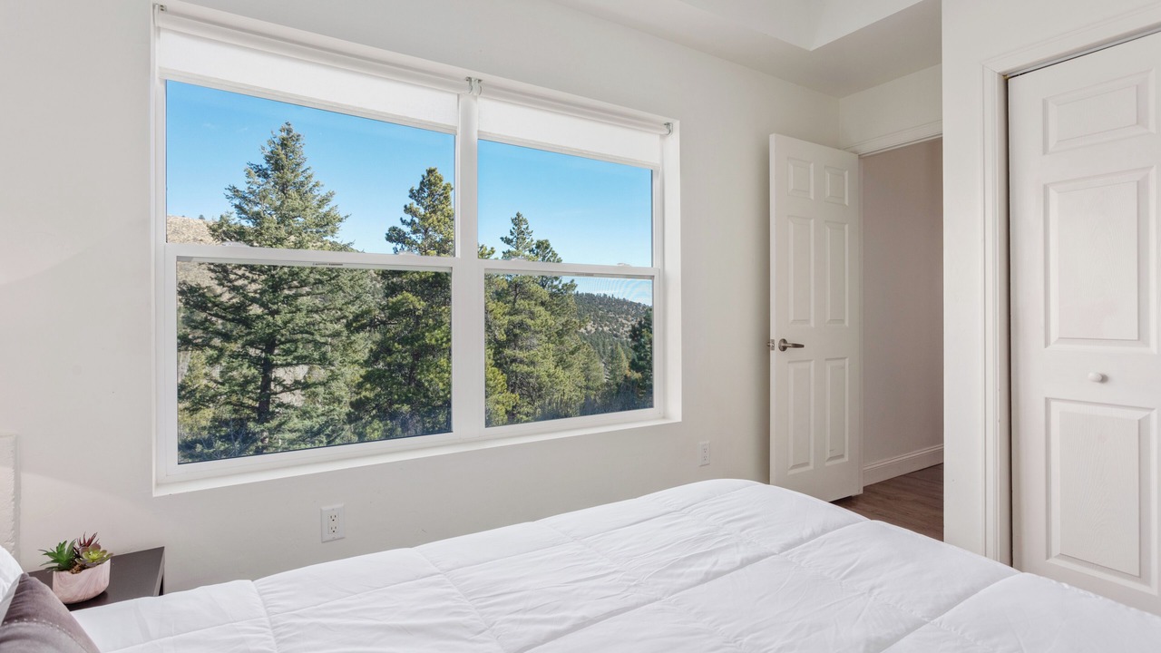 Photo of Bedroom in Whitepine