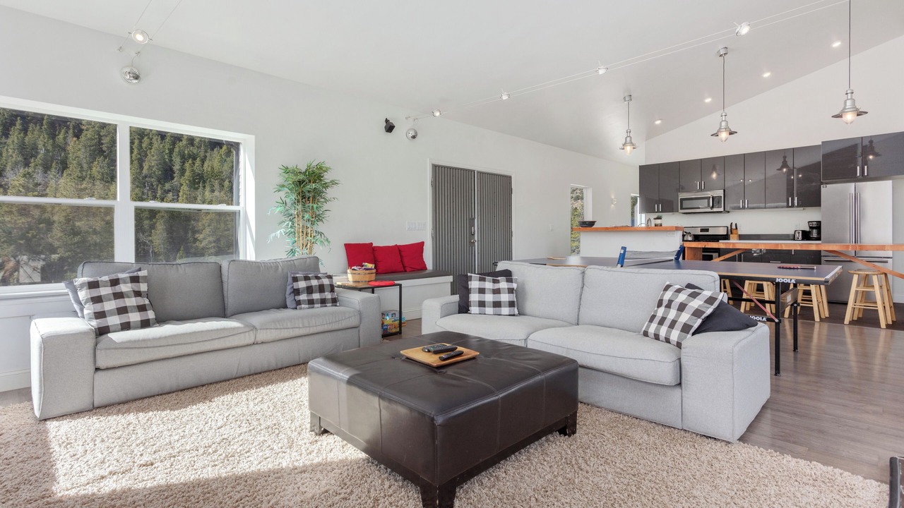 Photo of Livingroom in Whitepine