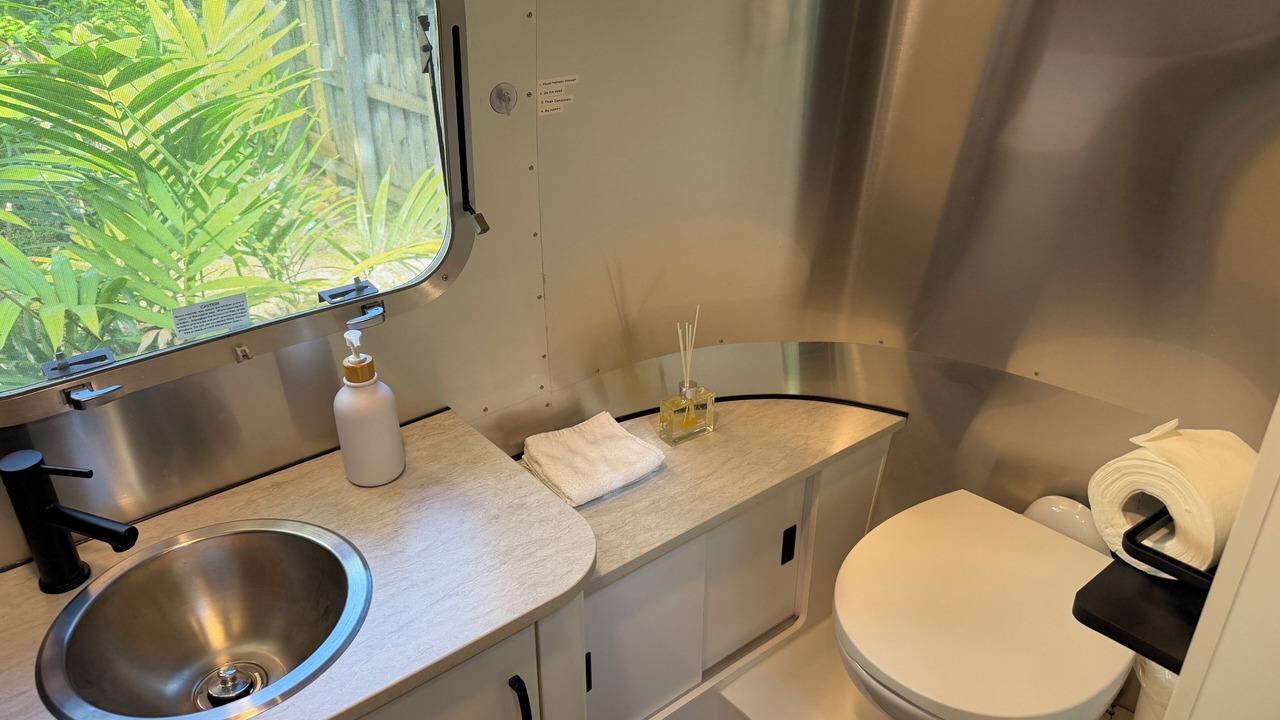 Photo of Bathroom in South Middle River