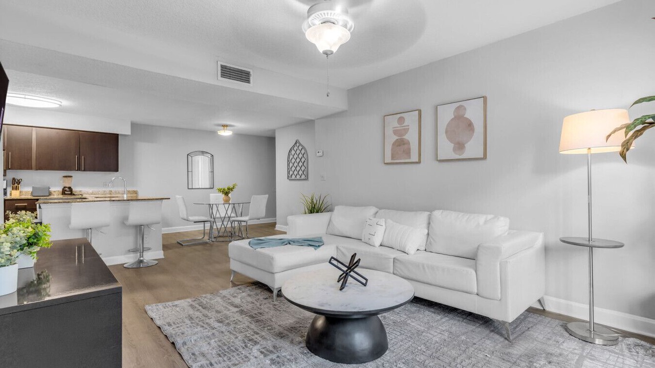 Photo of Livingroom in Survey Creek