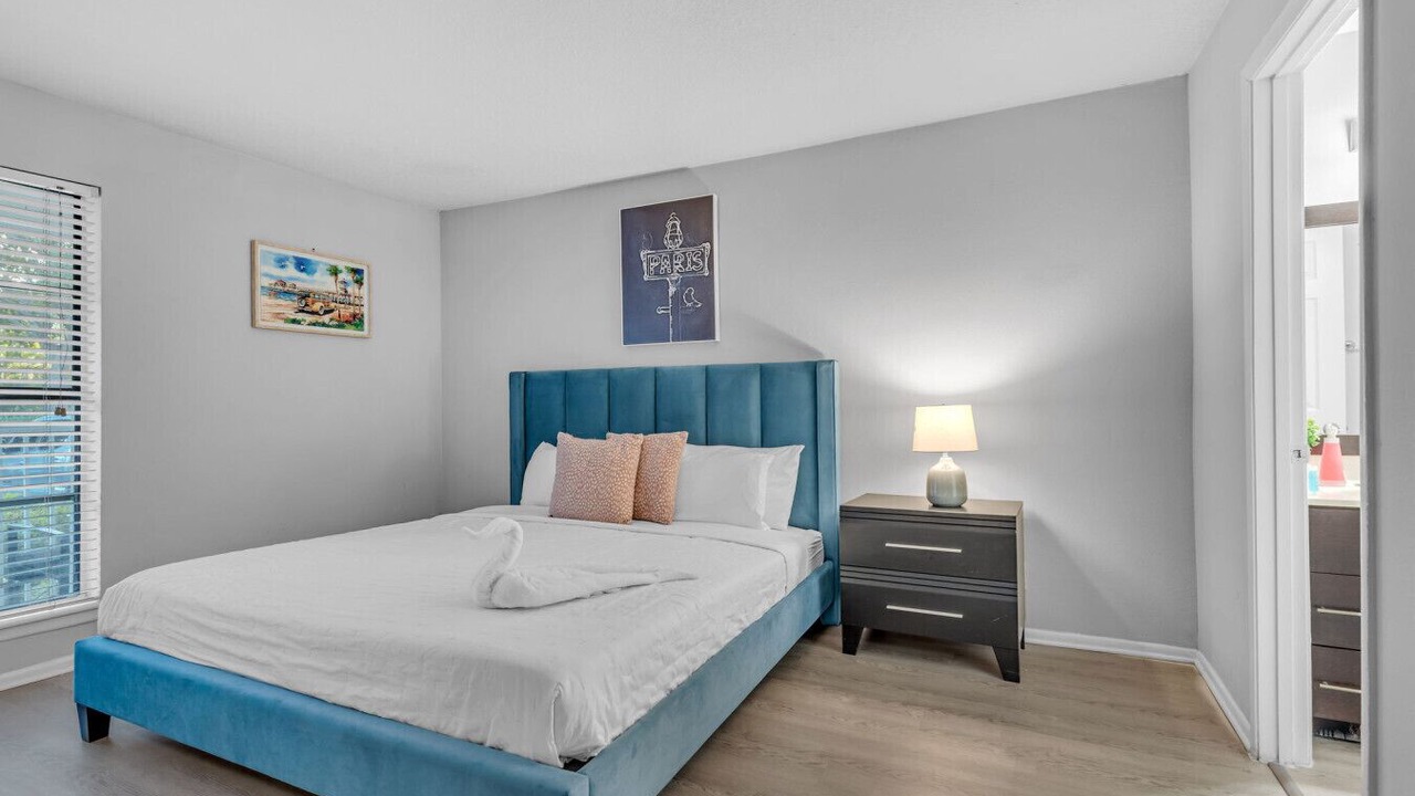 Photo of Bedroom in Survey Creek