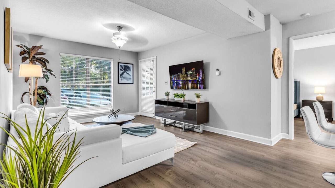 Photo of Livingroom in Survey Creek