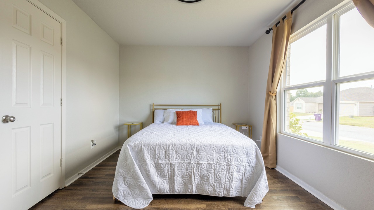 Photo of Bedroom in Conway