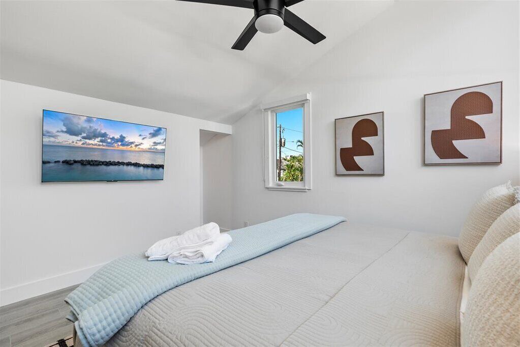 Photo of Bedroom in Lauderdale Beach