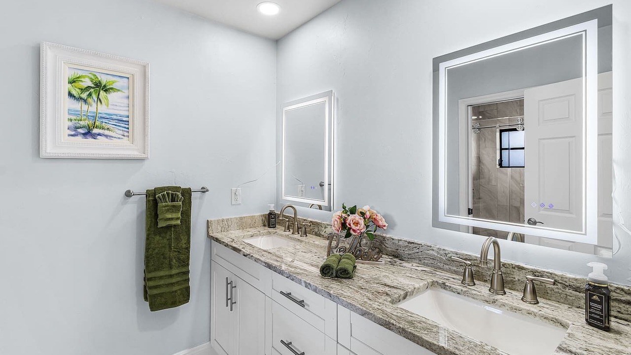 Photo of Bathroom in Diplomat