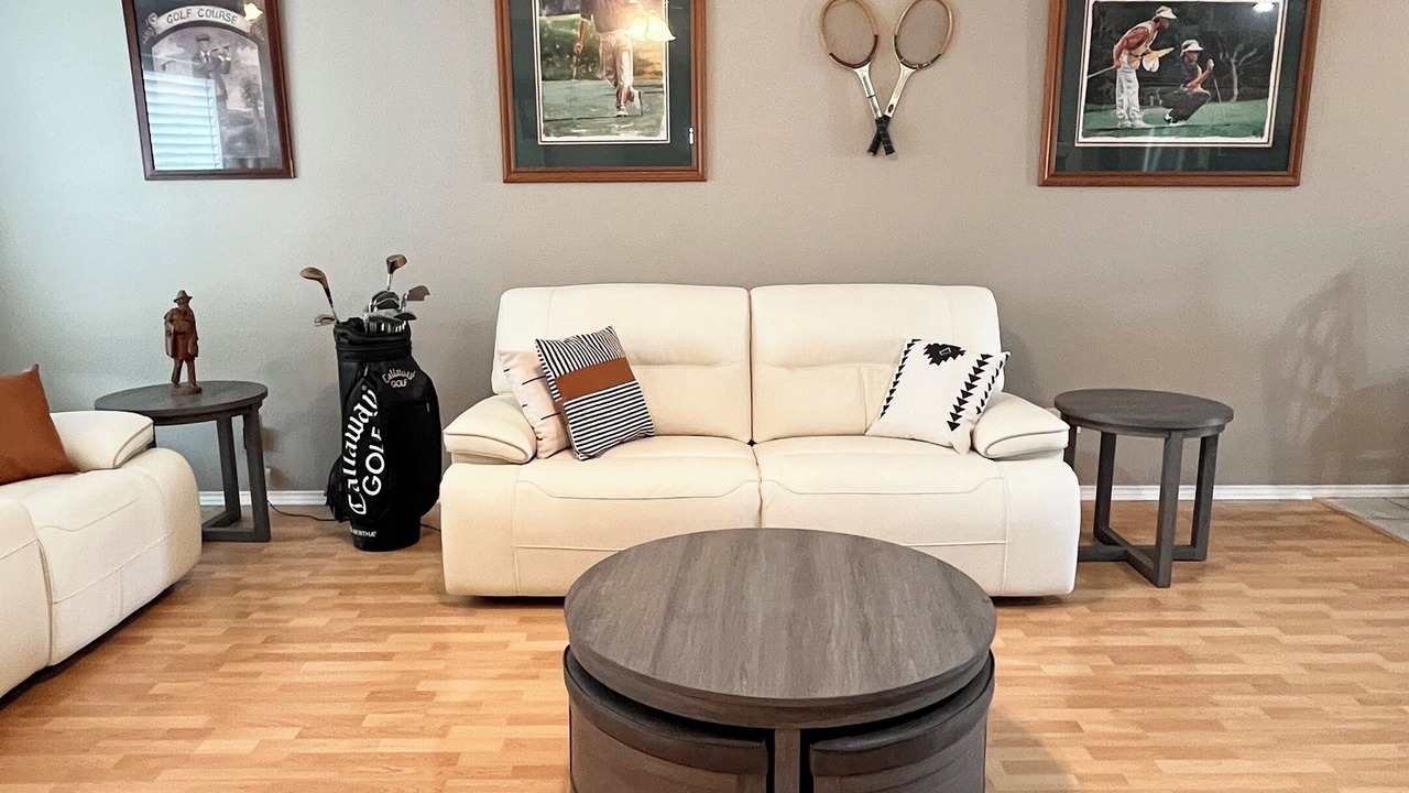 Photo of Livingroom in Wydewood Estates