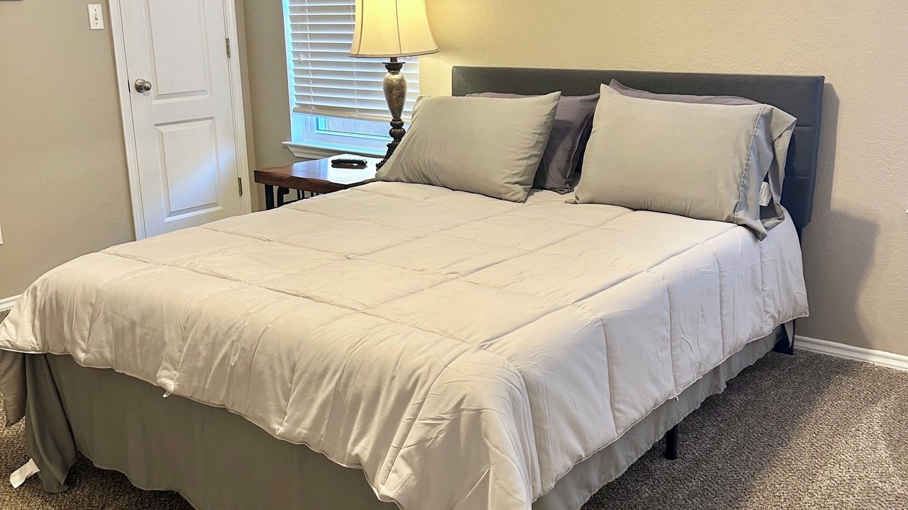Photo of Bedroom in Wydewood Estates