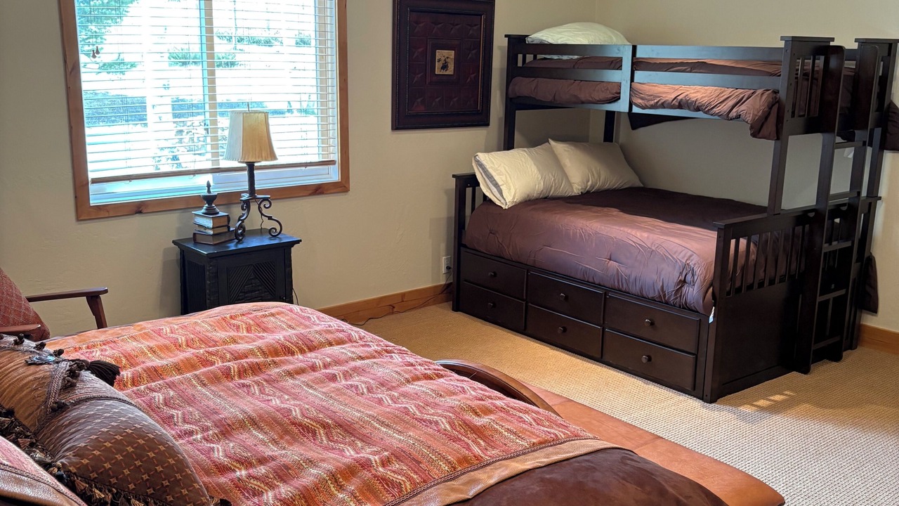 Photo of Bedroom in Whitepine