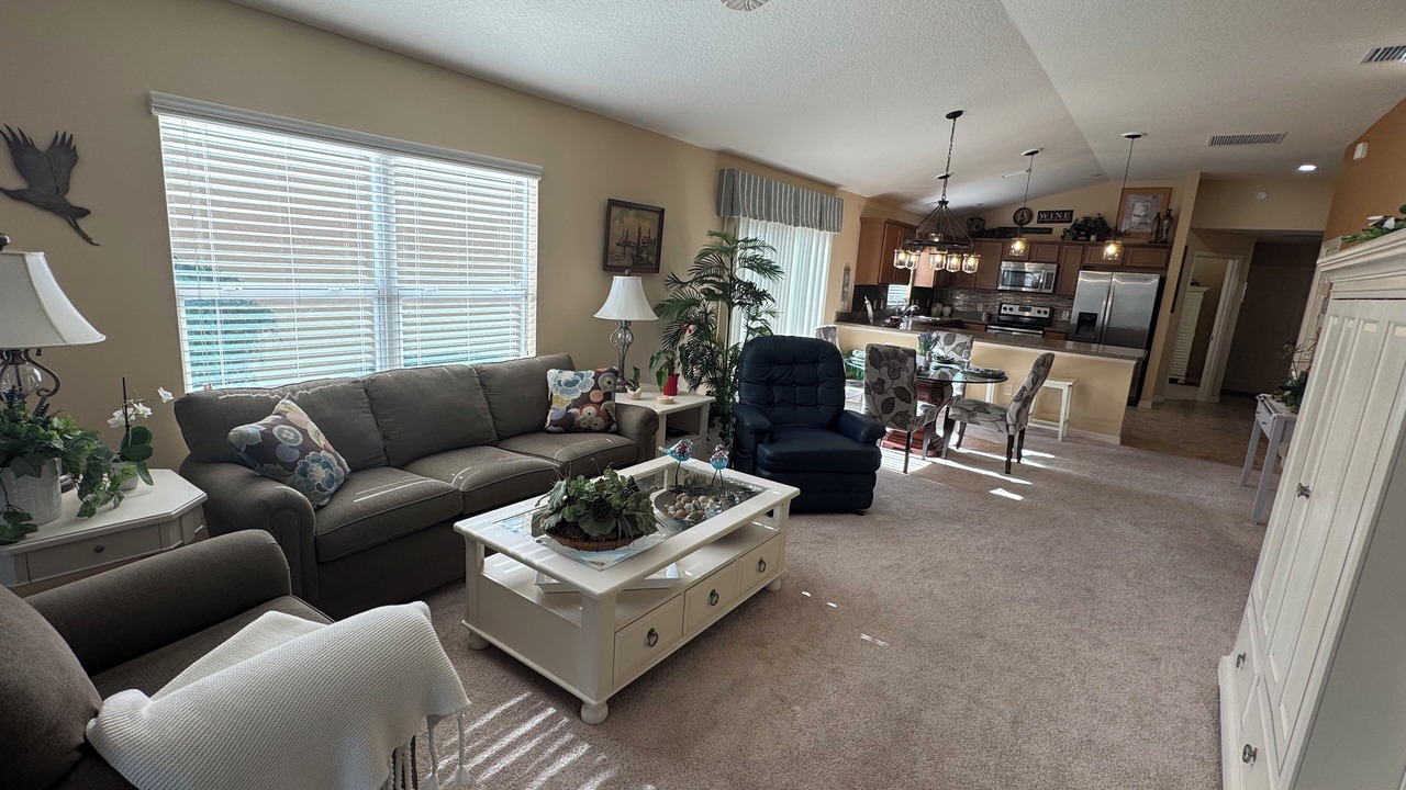 Photo of Livingroom in Village of Collier