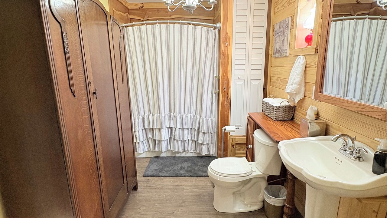 Photo of Bathroom in Albany