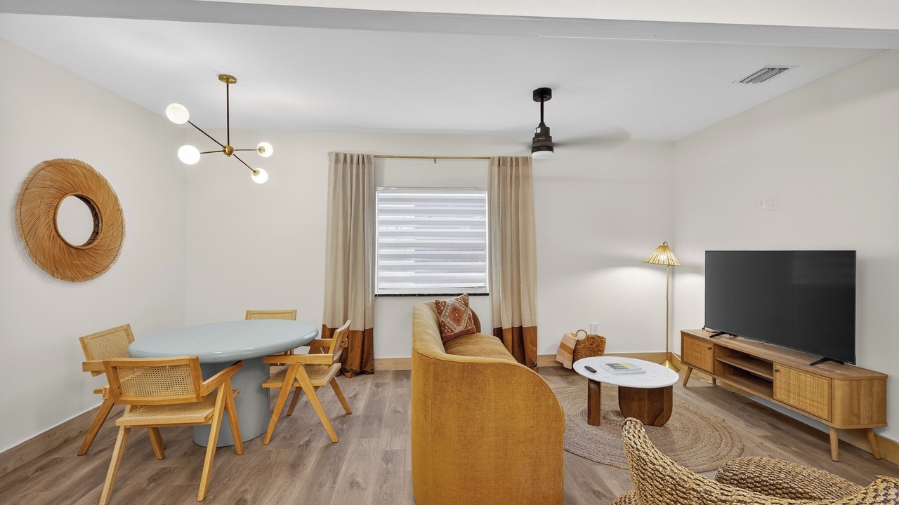 Photo of Livingroom in Coral Way