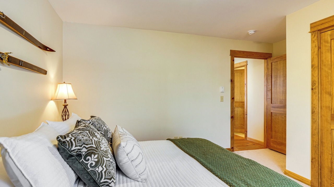 Photo of Bedroom in Warm Springs