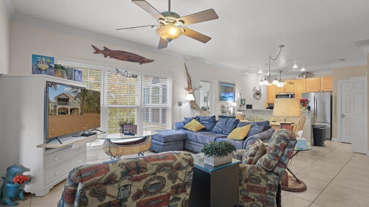 Photo of Livingroom in Bell