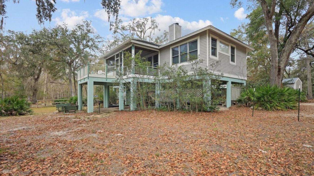 Photo of Outdoor in Bell