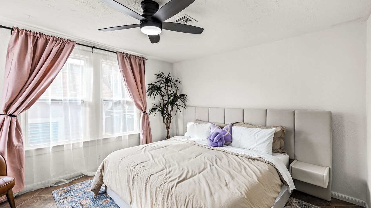 Photo of Bedroom in Galveston