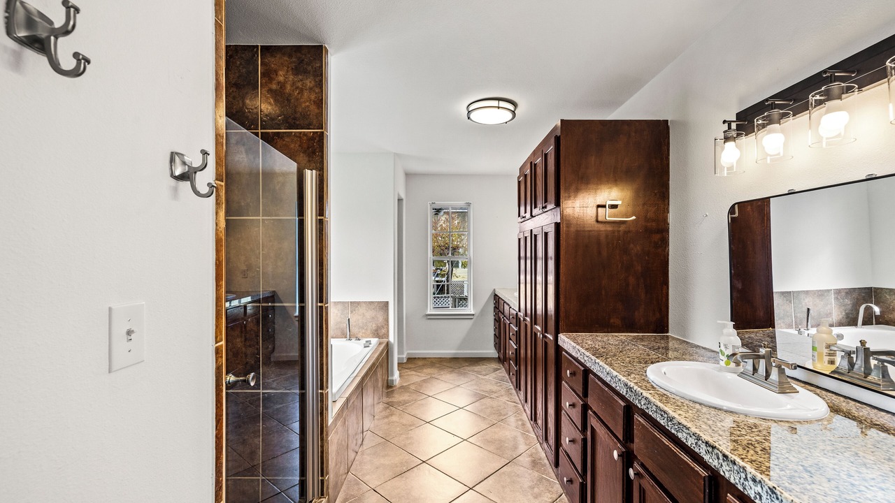 Photo of Bathroom in Galveston