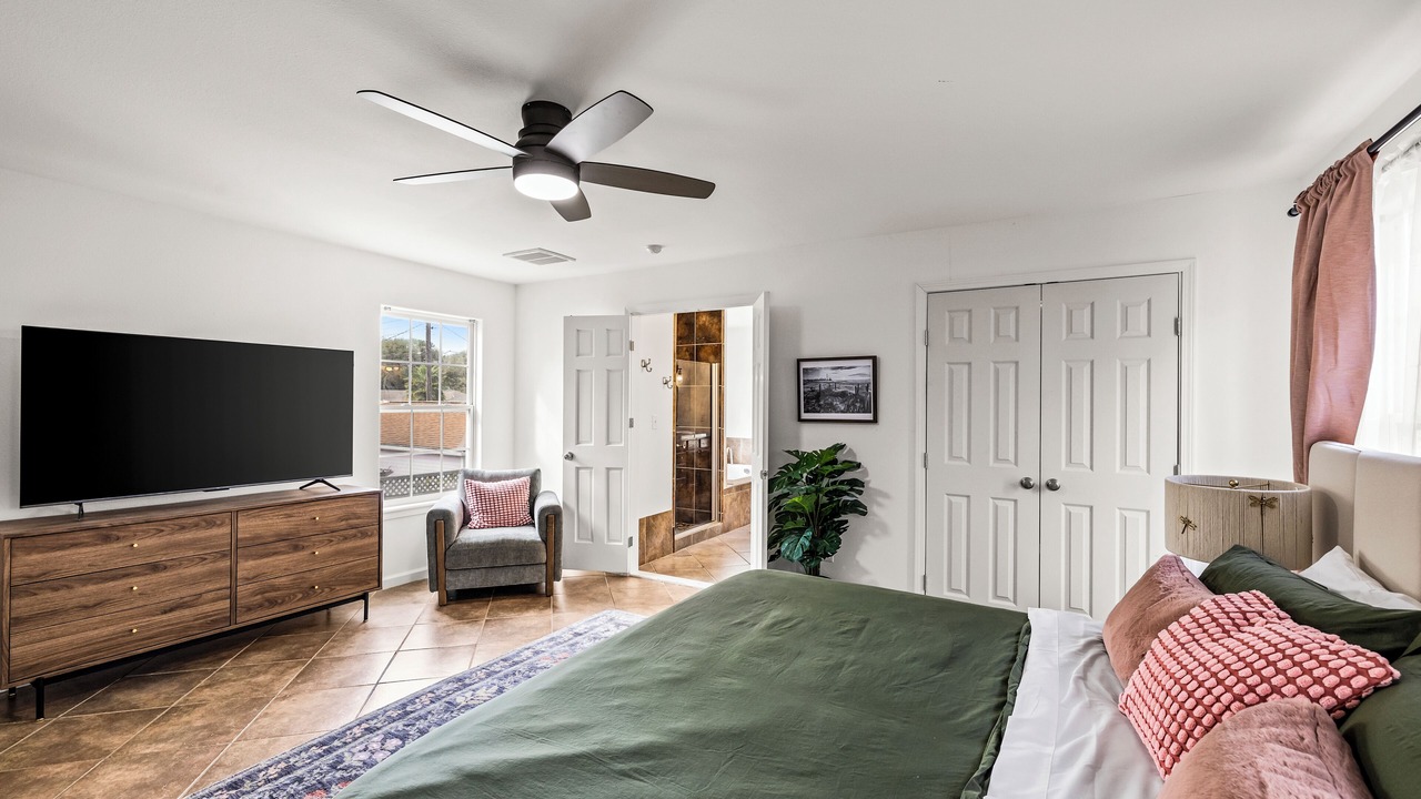 Photo of Bedroom in Galveston