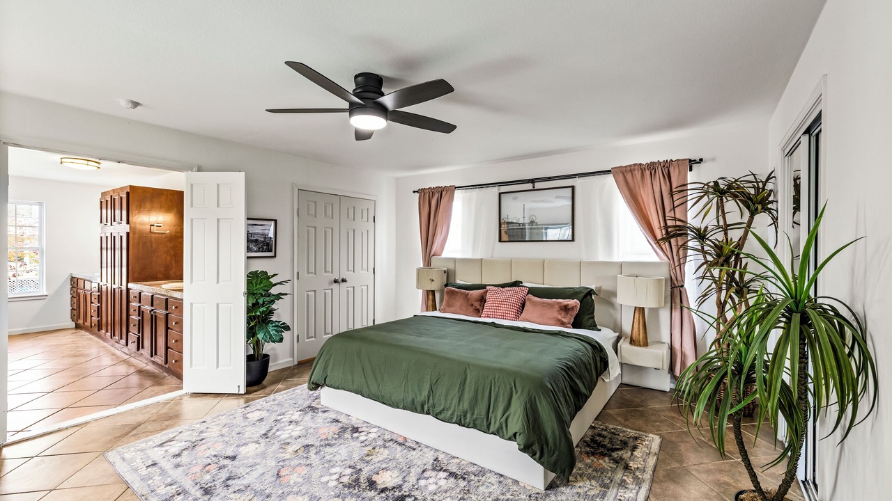 Photo of Bedroom in Galveston