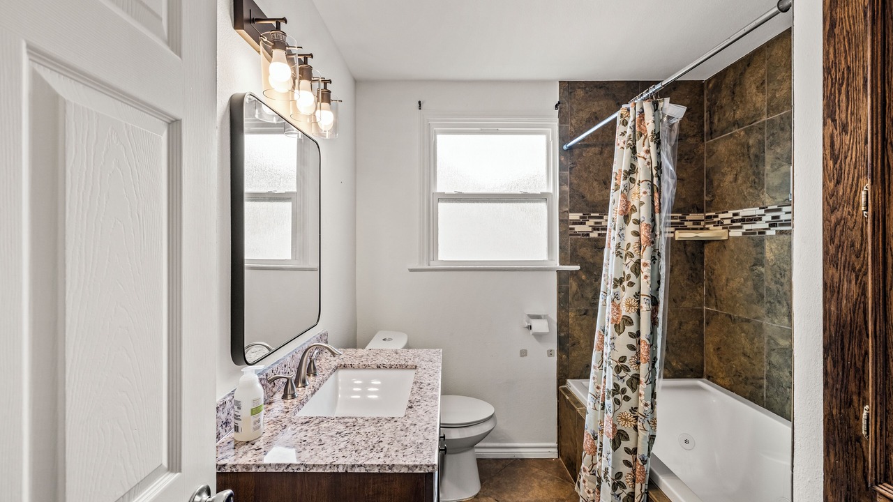 Photo of Bathroom in Galveston