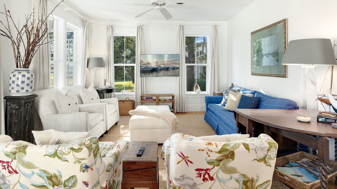 Photo of Bedroom in Laurel Grove
