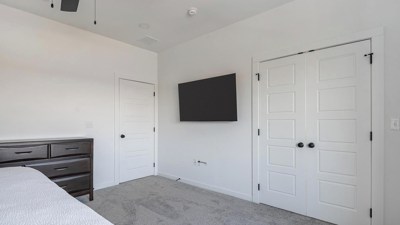 Photo of Bedroom in Lee's Summit