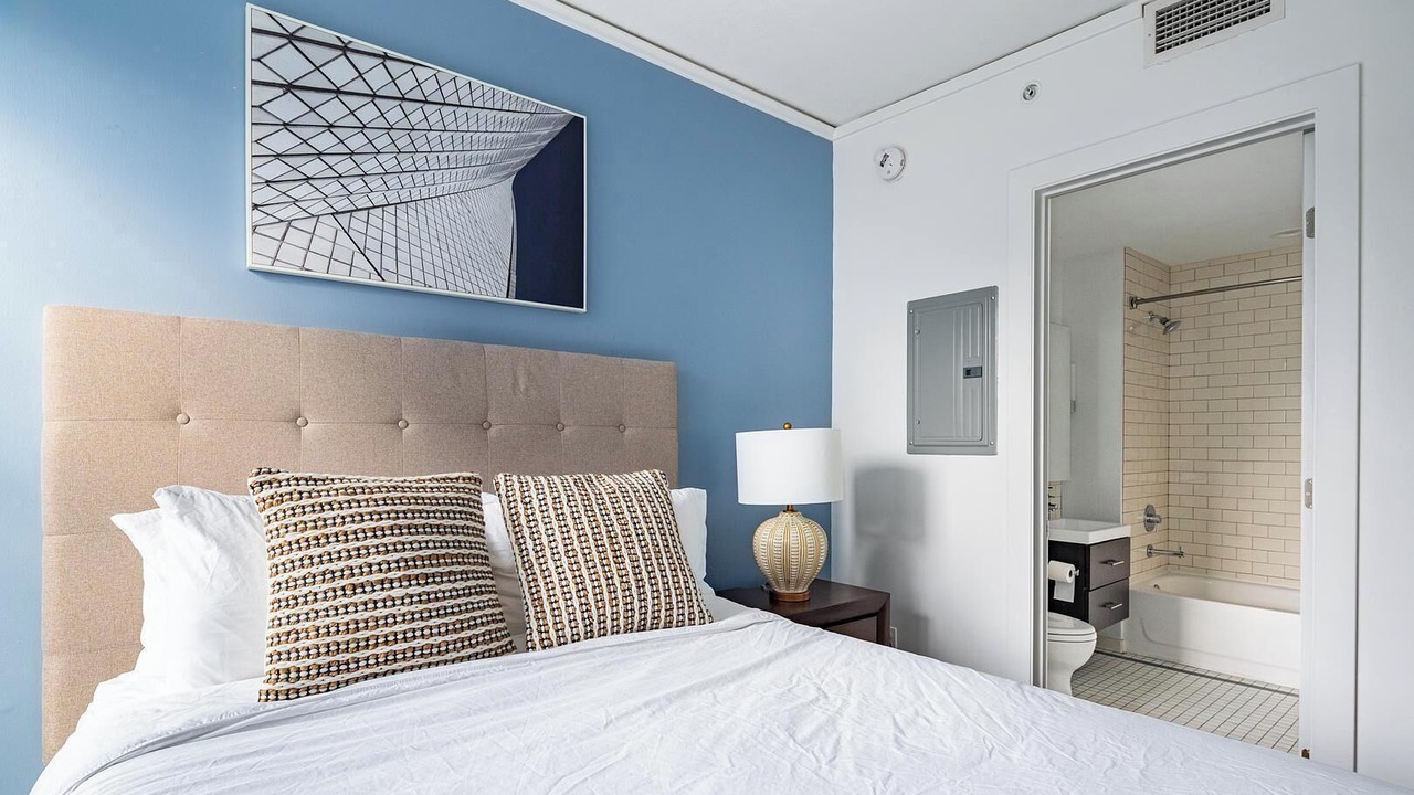 Photo of Bedroom in Financial District