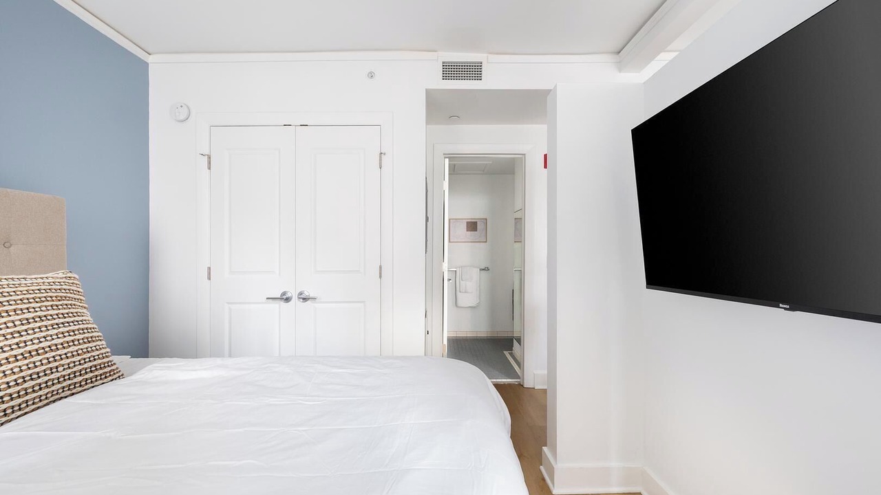 Photo of Bedroom in Financial District
