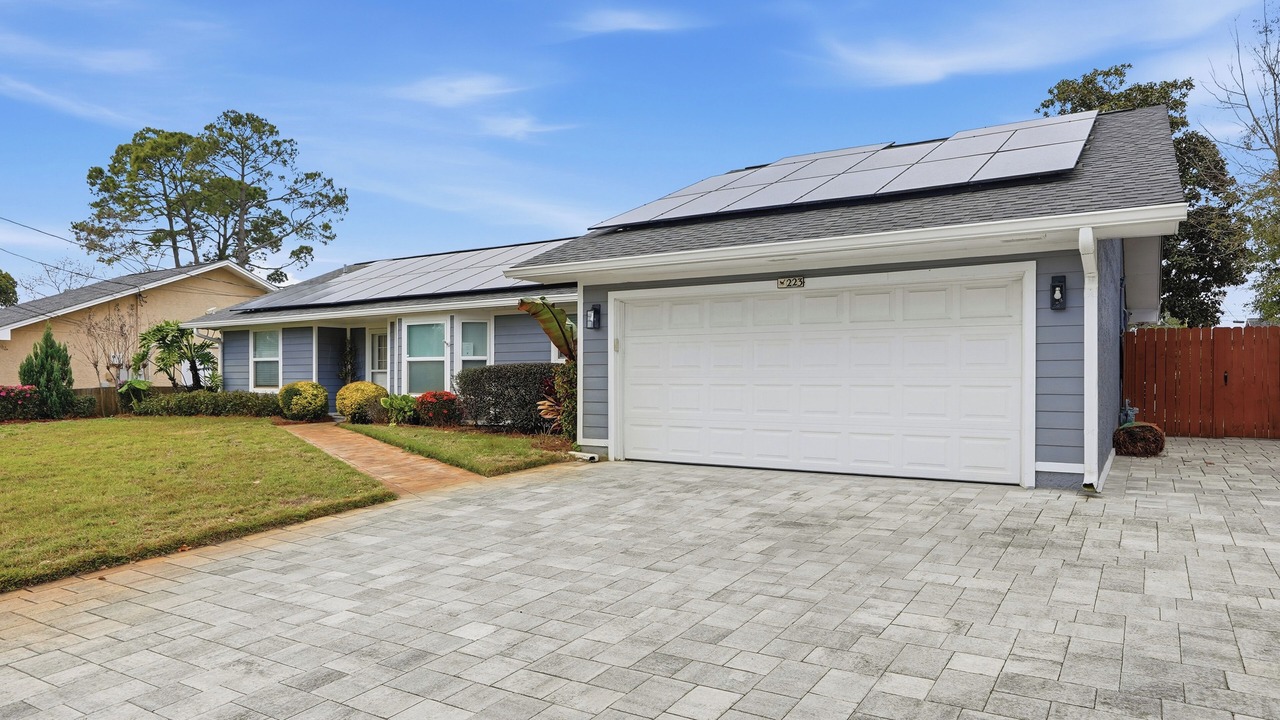 Photo of Outdoor in Thomas Drive