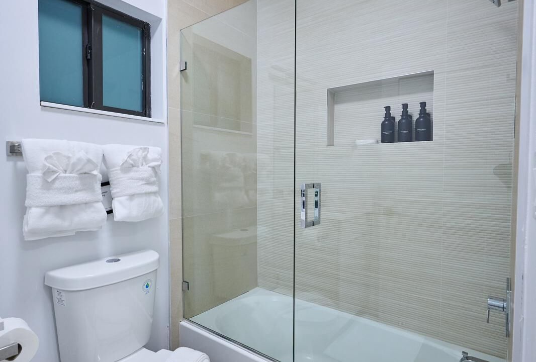 Photo of Bathroom in Allapattah