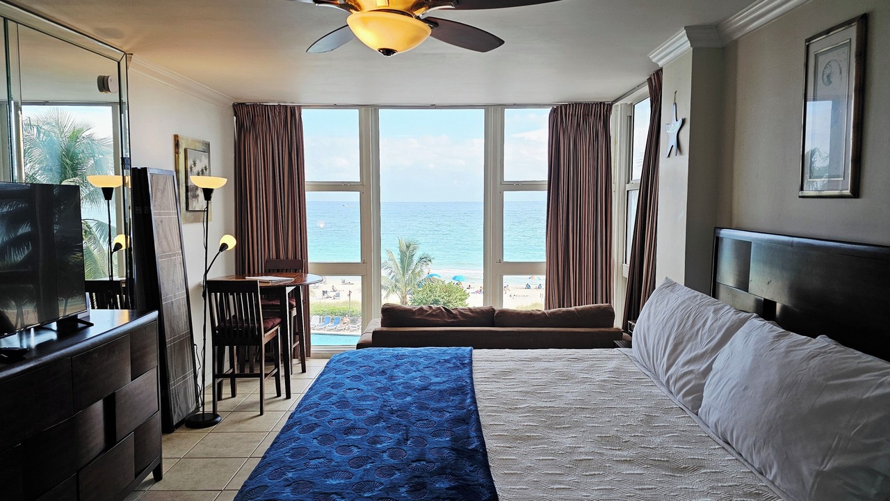 Photo of Bedroom in Galt Mile