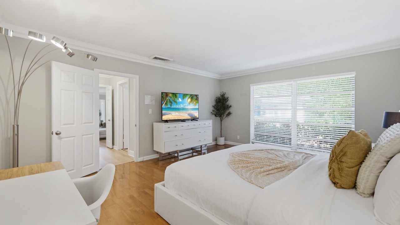 Photo of Bedroom in Harbor Beach