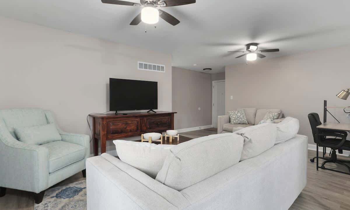 Photo of Livingroom in Overland Park