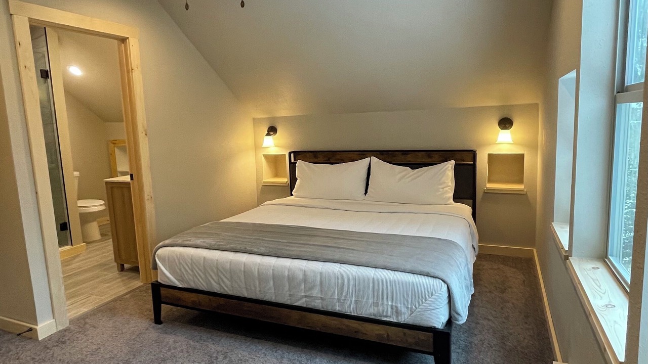 Photo of Bedroom in Garfield