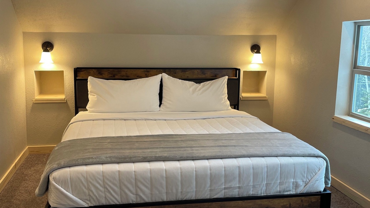 Photo of Bedroom in Garfield