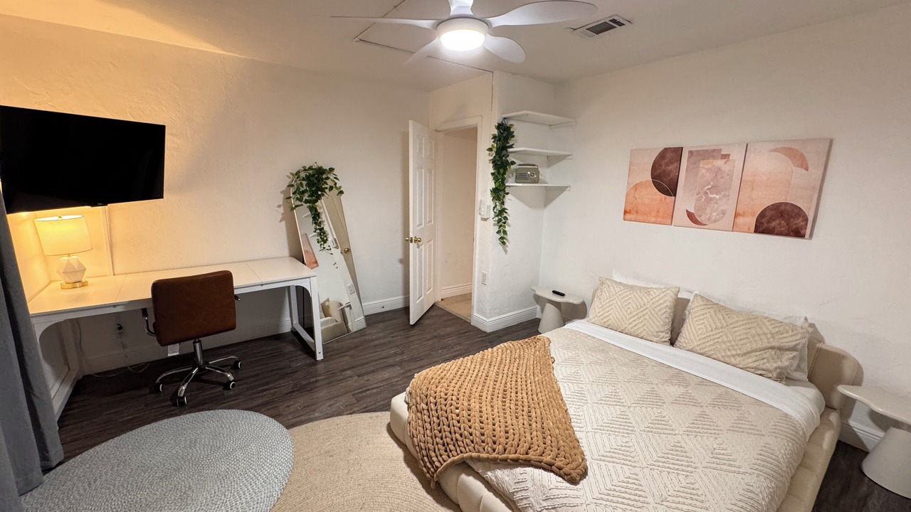 Photo of Bedroom in Wilton Manors
